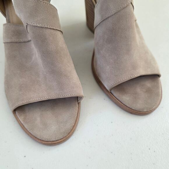 Marc Fisher MLVega Suede Block Heel Sandals Womens Size 9.5M Taupe Leather Upper - Picture 6 of 14